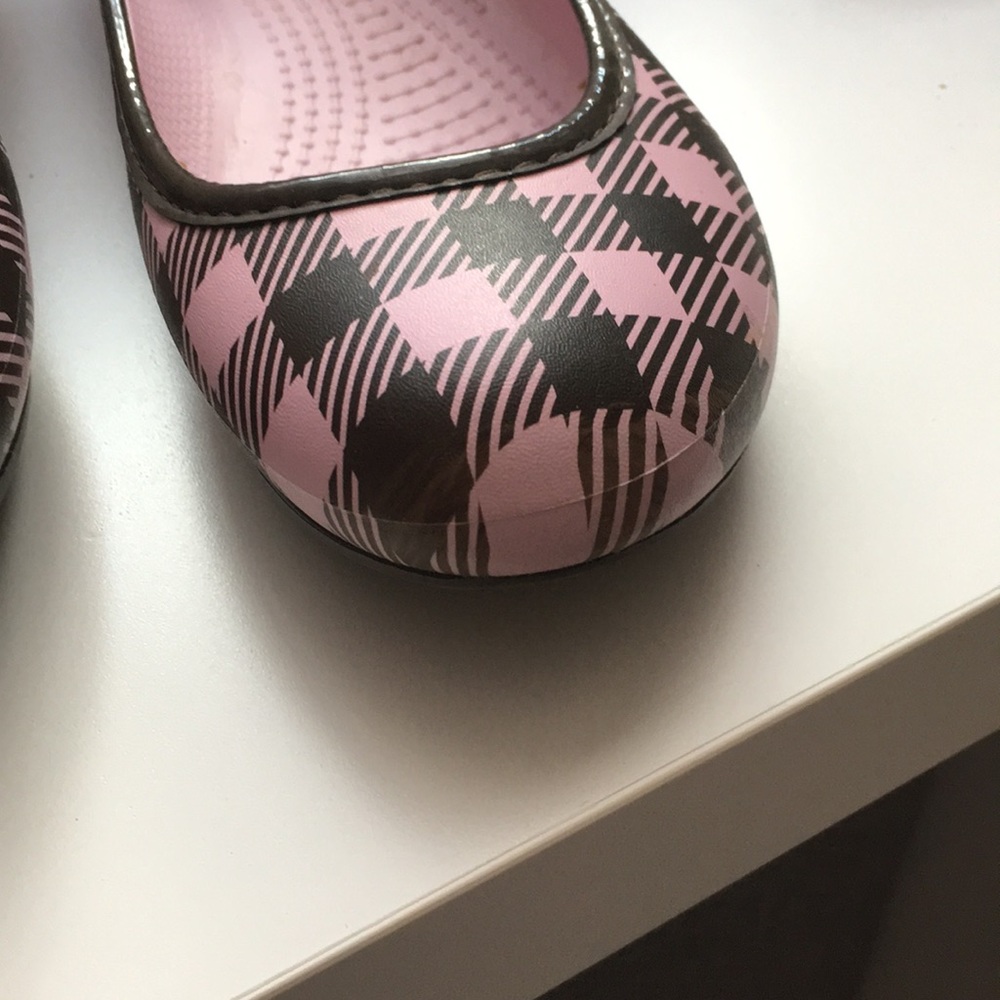 Adorable Crocs Shoes - Picture 4 of 4